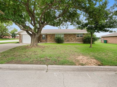 Property at 603 E 5th St, Muenster, TX