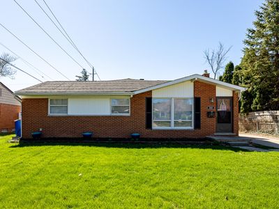 350 Hollywood Dr