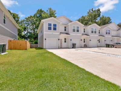 7150 Village Ln