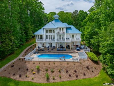 120 Brooks Ct