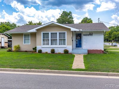 301 Preacher Roe Boulevard