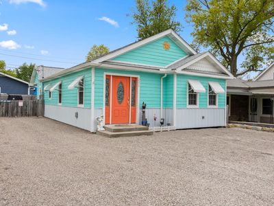 230 N Sackett Rd