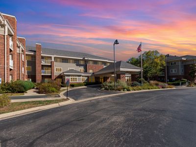 801 N McLean Blvd APT 220