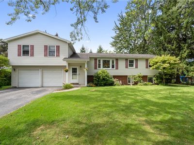 Property at 7 Havenwood Dr, Brockport, NY