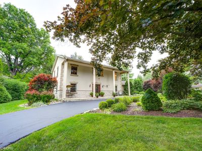 227 Stratford Ln