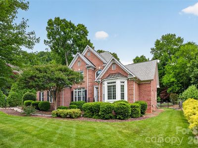3100 Lakewood Edge Dr