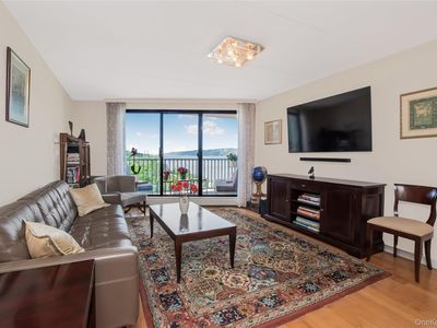 1155 Warburton Avenue #3PR