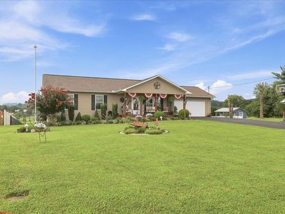 251 Ramblin Rd