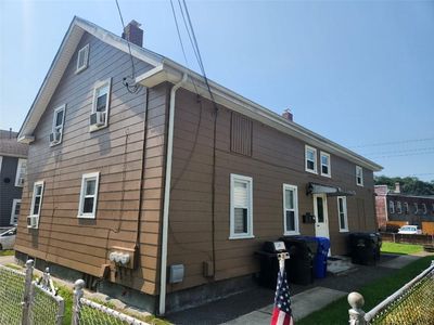 10 Douglas St