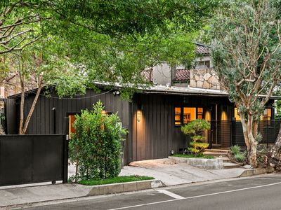 1806 Benedict Canyon Dr