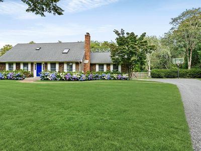 90 Fox Hollow Ln