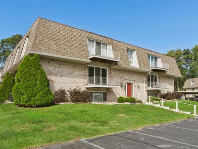 3614 N Lakeshore Dr