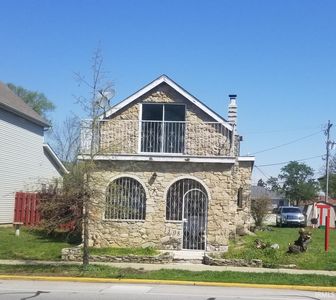 1308 Salem St