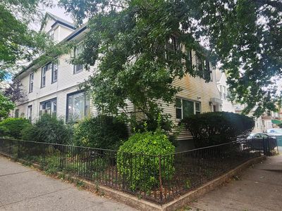 94-01 40th Drive