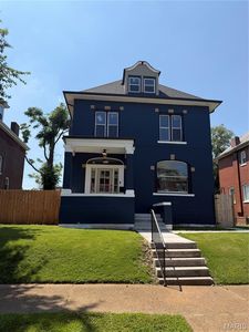5172 Vernon Ave