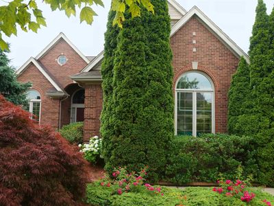 45875 Fountain View Dr