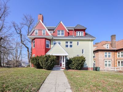 604 Rock St