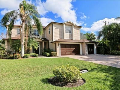 2855 Coach House Way