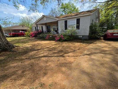 708 Meadowbrook Dr
