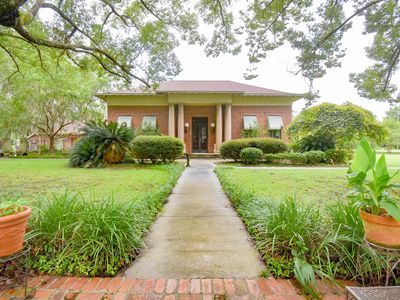 1407 W Main St