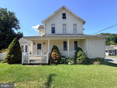 221 W 5th Ave