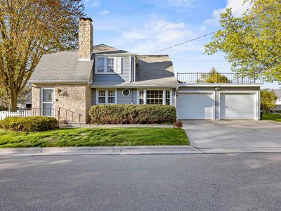 903 Allouez Pl