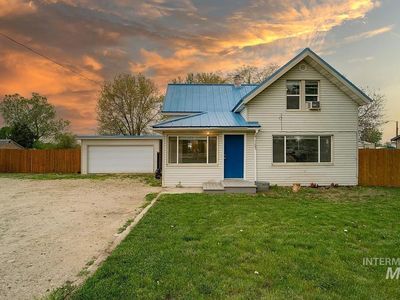 1103 11th Ave N