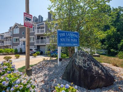 700 Shore Dr #3-303
