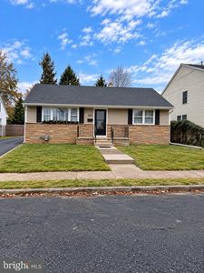 237 New Hillcrest Ave