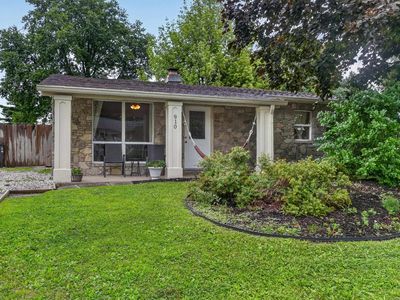 910 Tomahawk Blvd