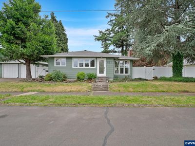 821 Cedar St