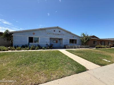 312 W Roschelle Ln