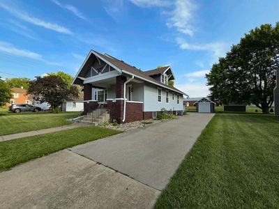 Property at 1509 Market St, Gowrie, IA
