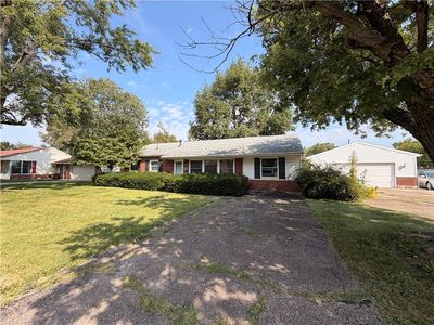 118 Parkgrove Dr