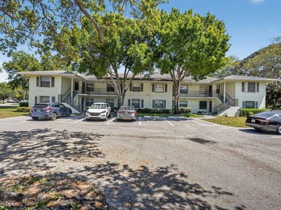 2301 Sabal Ridge Court #H