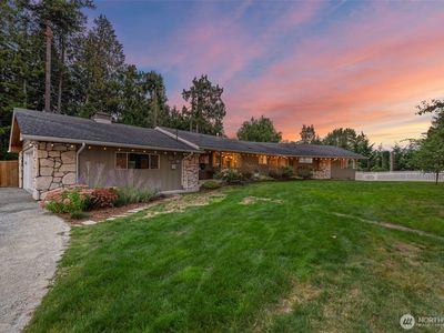 1519 Meadowlark Lane