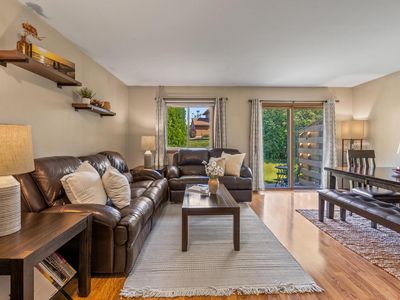 4646 South Woodland DRIVE