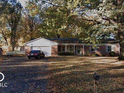 7205 Queensbury Ct