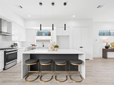 7605 Jacquelyn Gardens Ln