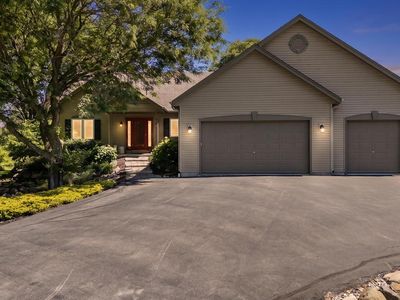 21604 W Bonnie LANE