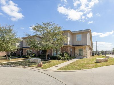 3633 Kenyon Dr