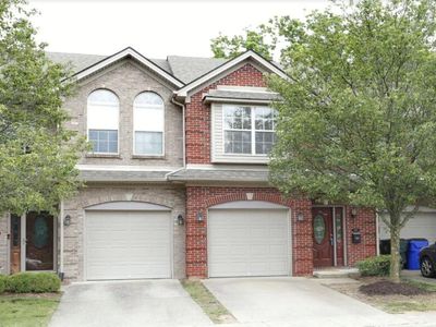 350 Broadleaf Ln