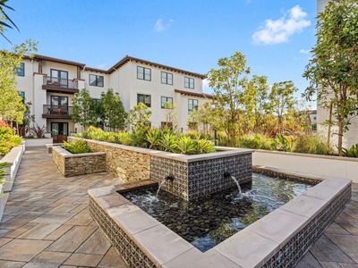 657 Walnut St #537