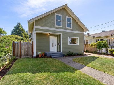 914 McKenzie Avenue