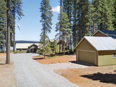 2412 Almanor Dr W