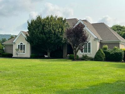 2728 Eagle Dr