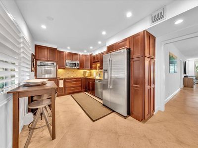 3505 Oaks Way #109