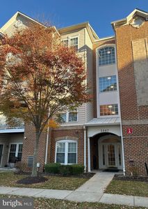 1007 Samantha Ln APT 202