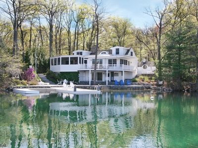 140 Lake End Rd