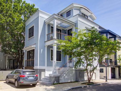 18 Corinne St